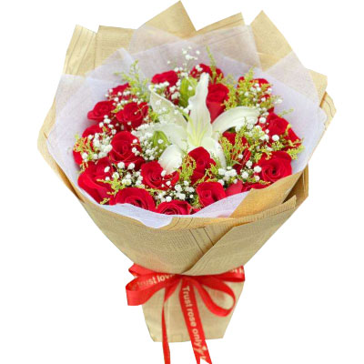 赣州19朵红玫瑰1支百合，永恒之美